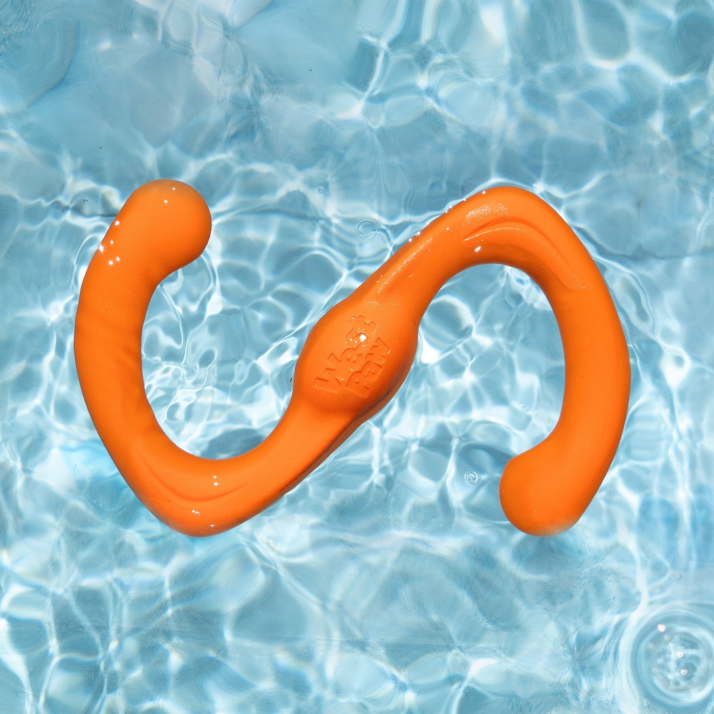 Bumi Dog Tug Toy – Stretchy S-Shaped Toy