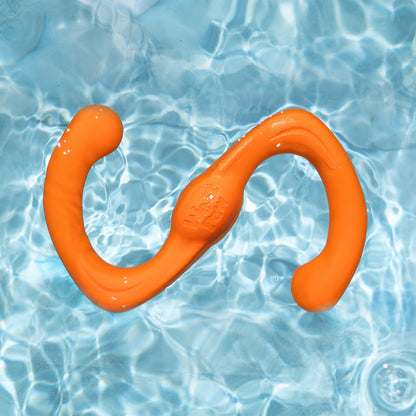 Bumi Dog Tug Toy – Stretchy S-Shaped Toy