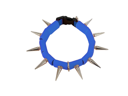 CoyoteCollar Spiked Dog Collar – Adjustable Neck Protection
