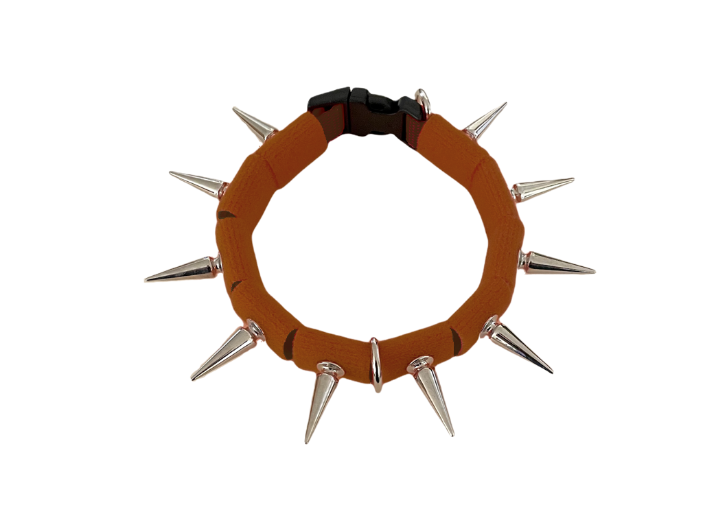 CoyoteCollar Spiked Dog Collar – Adjustable Neck Protection