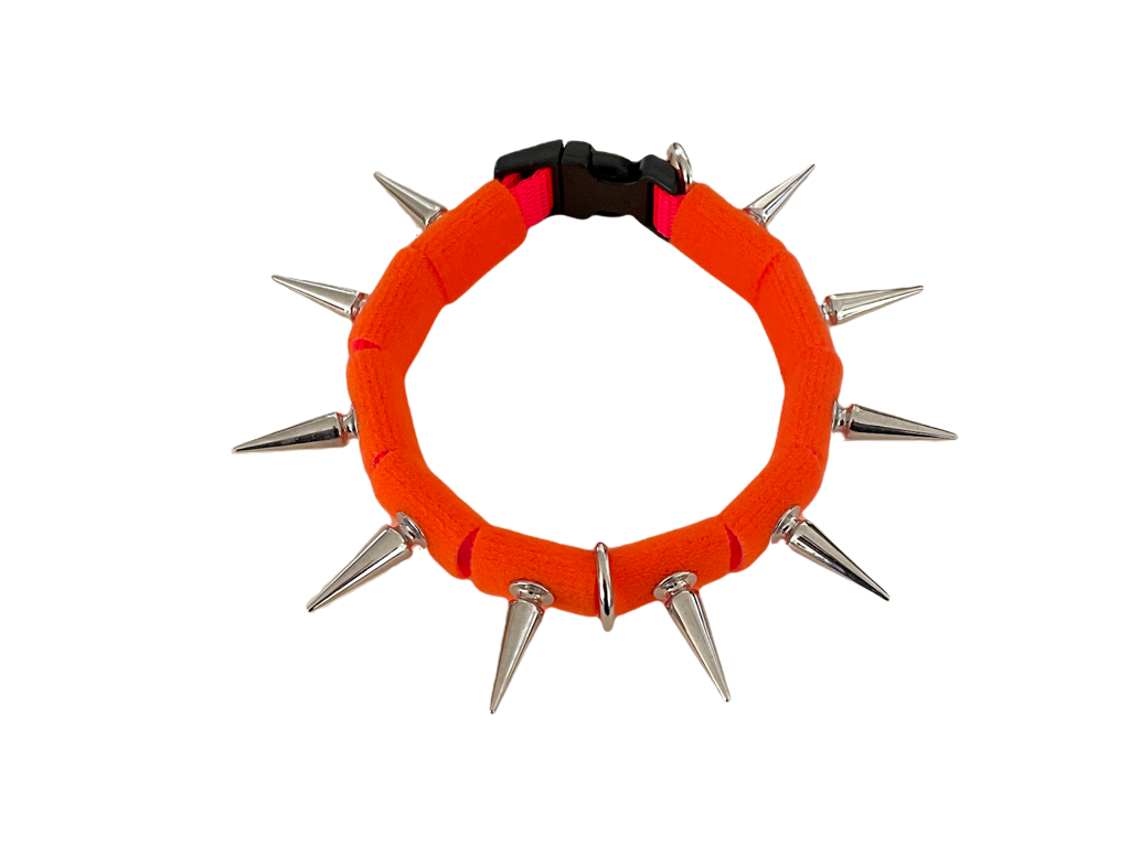 CoyoteCollar Spiked Dog Collar – Adjustable Neck Protection