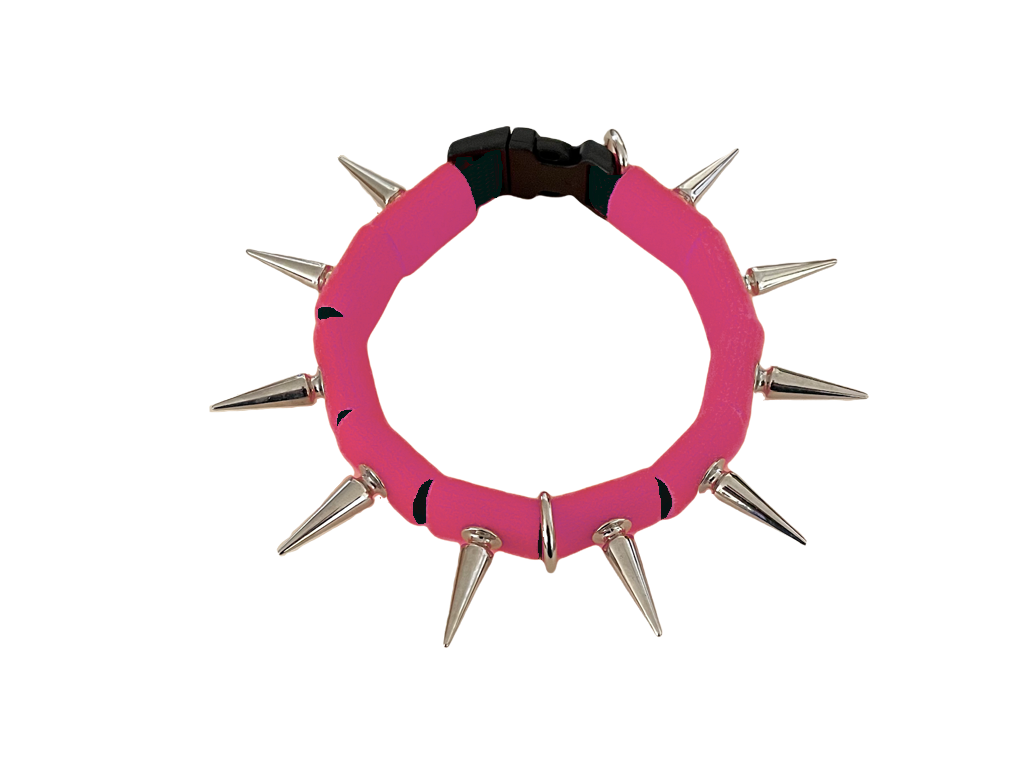CoyoteCollar Spiked Dog Collar – Adjustable Neck Protection