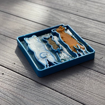 SodaPup Waiting Dogs eTray – Shallow Slow Feeder & Enrichment Tray